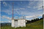La stazione di misura della rete fissa di monitoraggio della qualità dell’aria sul Renon (Foto: Agenzia provinciale per l’ambiente)