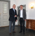 L’assessore Richard Theiner con l’omologo del Cantone dei Grigioni Hansjörg Trachsel./Foto USP